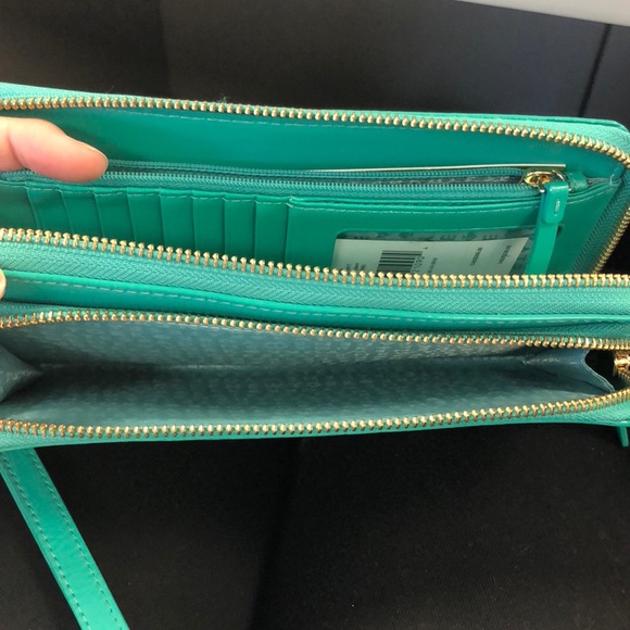 Kate Spade Wallet - Picture 4 of 4